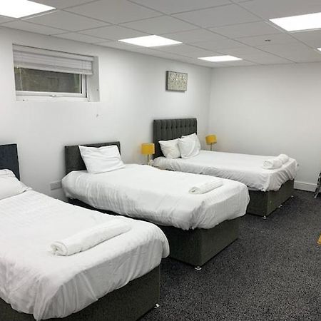 Huge Studio Close To City Centre With Free Secure Parking Leeds  Exterior photo